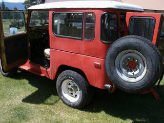 Illustration for article titled Would You Plow $7,500, Into This 1977 Toyota FJ-40?
